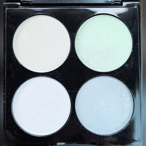 Revlon Galaxy Dream Holographic Palette - Picture 2 of 3